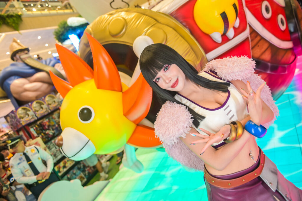 One Piece's Giants of Elbaph Take Over The Block at SM North EDSA, Philippines MYRTLE 