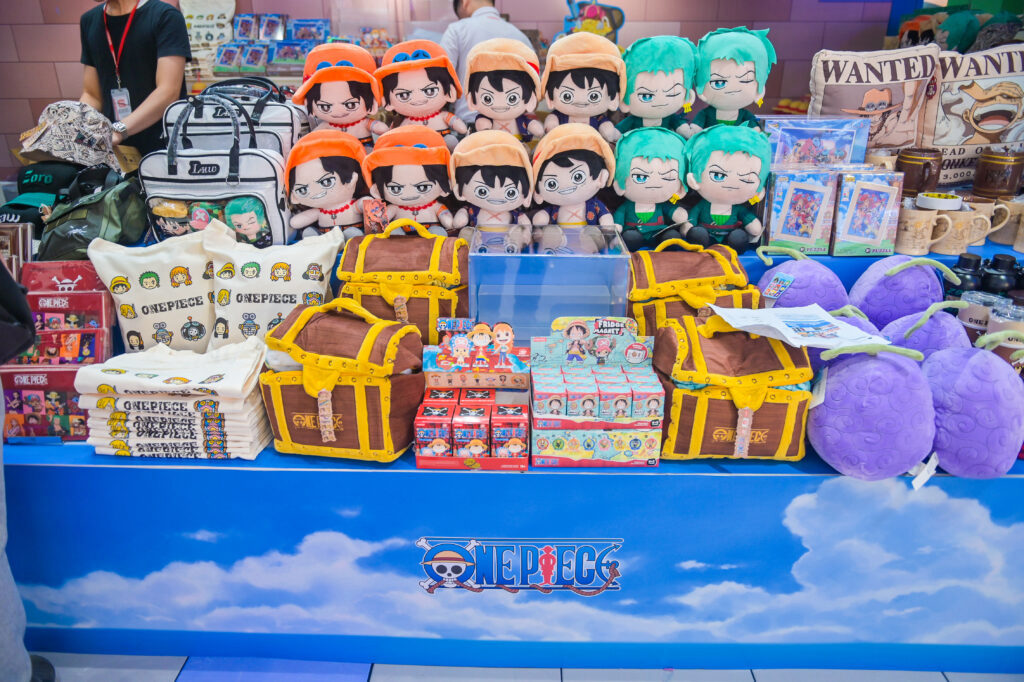 One Piece's Giants of Elbaph Take Over The Block at SM North EDSA, Philippines